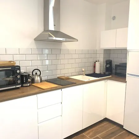 Du Grillen Apartment *