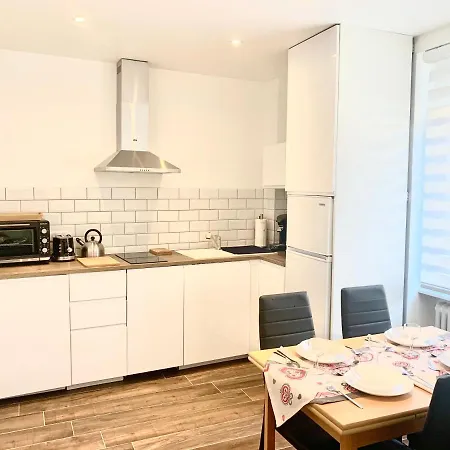 Du Grillen Apartment *